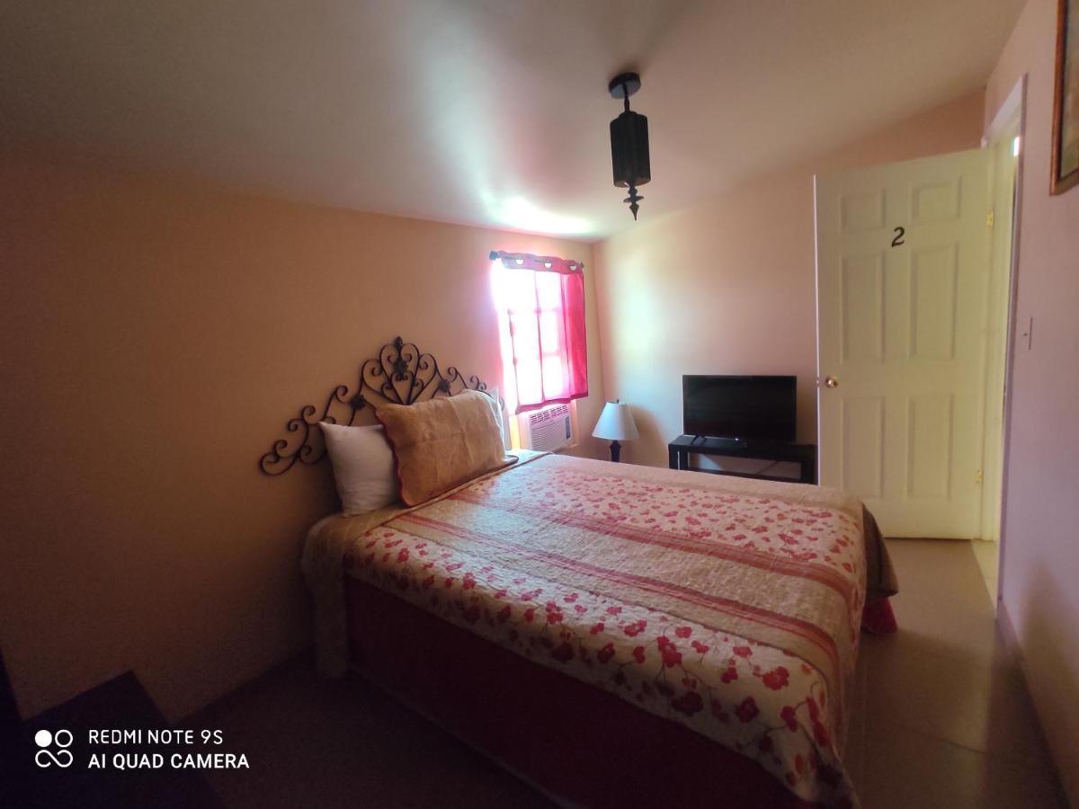 La Vid Posada Inn บาเย เด กัวลาลูเป ภายนอก รูปภาพ